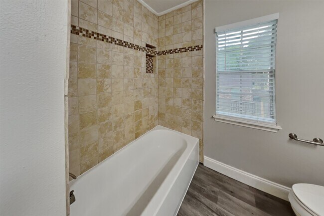 Building Photo - 9322 Bayou Bluff Dr