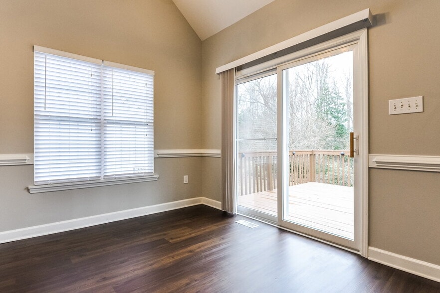 Building Photo - 209 Walnut Creek Dr