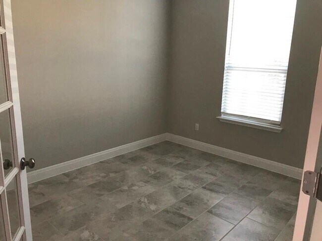 Building Photo - 109 Eli Whitney Way