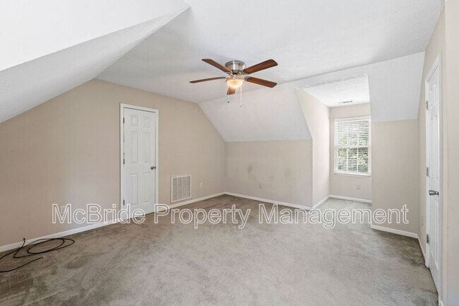 Building Photo - 3358 Tanglewood Dr