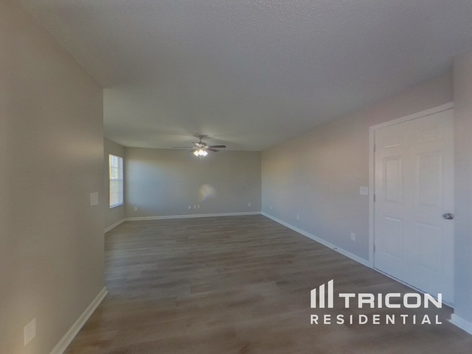 Building Photo - 411 Fox Trot Dr