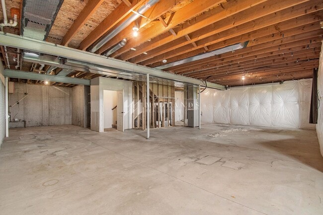 Building Photo - Ranch Townhome in Shadow View