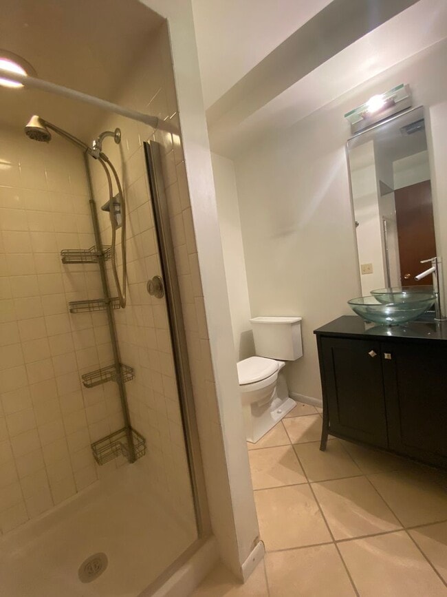 Building Photo - Stunning 3 bed, 2 bath home in historic Ro...