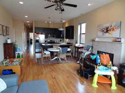 Building Photo - 2151 W Evergreen Ave