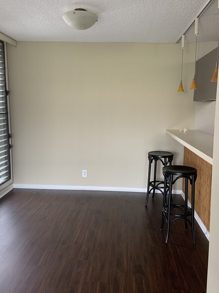 Building Photo - 333 Aoloa St