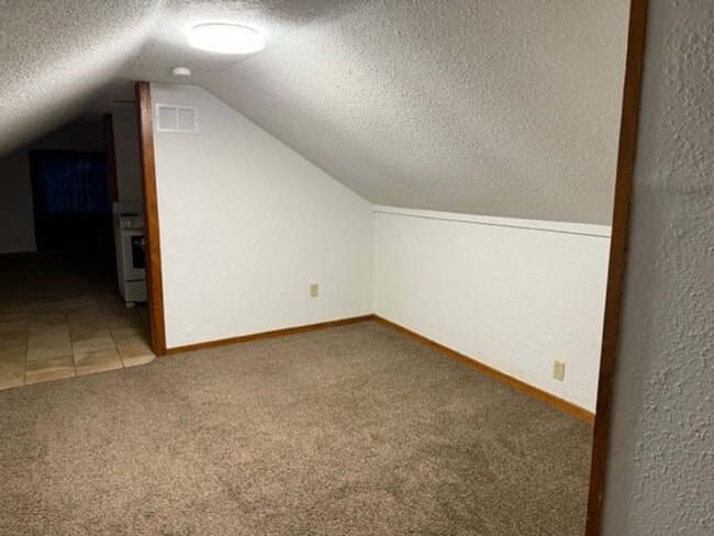 Building Photo - WH-Main Duplex
