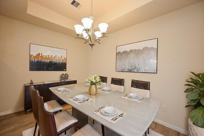 Building Photo - 8231 Hawthorn Vly Ln