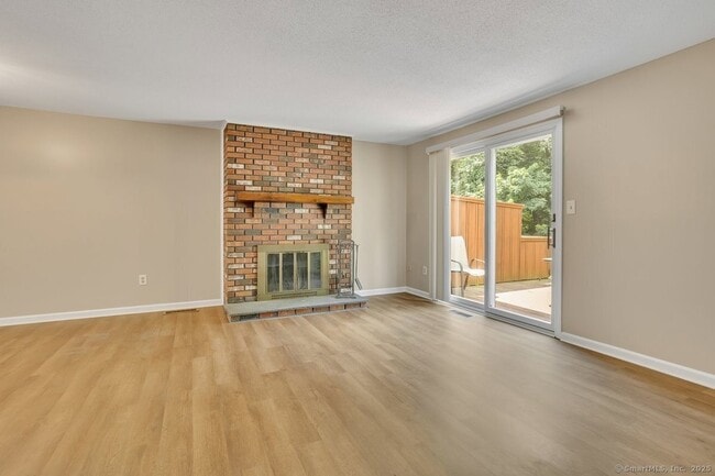 Building Photo - 141 Brighton Cir
