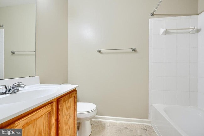 Building Photo - 7211 Lyndsey Way