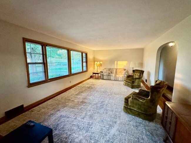 Building Photo - 3 bedroom Home, Buchanan, Country Setting