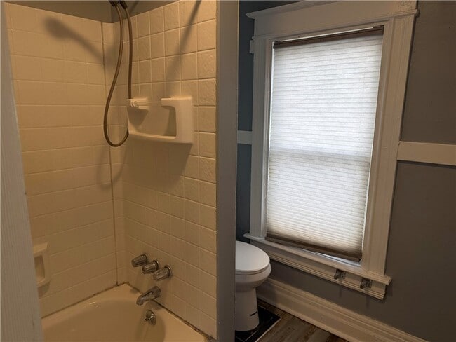 Building Photo - 161 S Union St