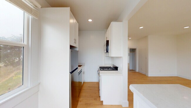 Building Photo - 4736 Balboa St