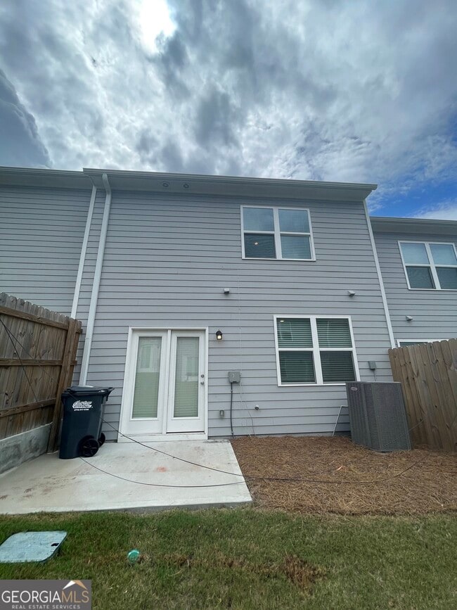 Building Photo - 35299 Condor Ct