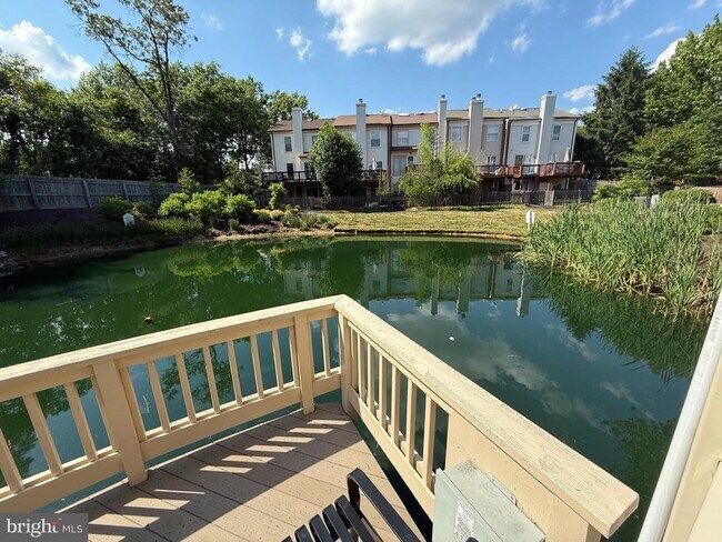 Building Photo - 5832 Apsley House Ct