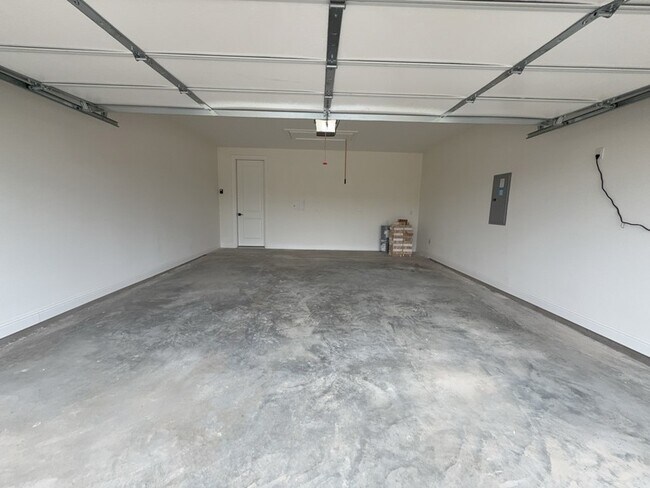 Building Photo - 2463 Bussey Dr