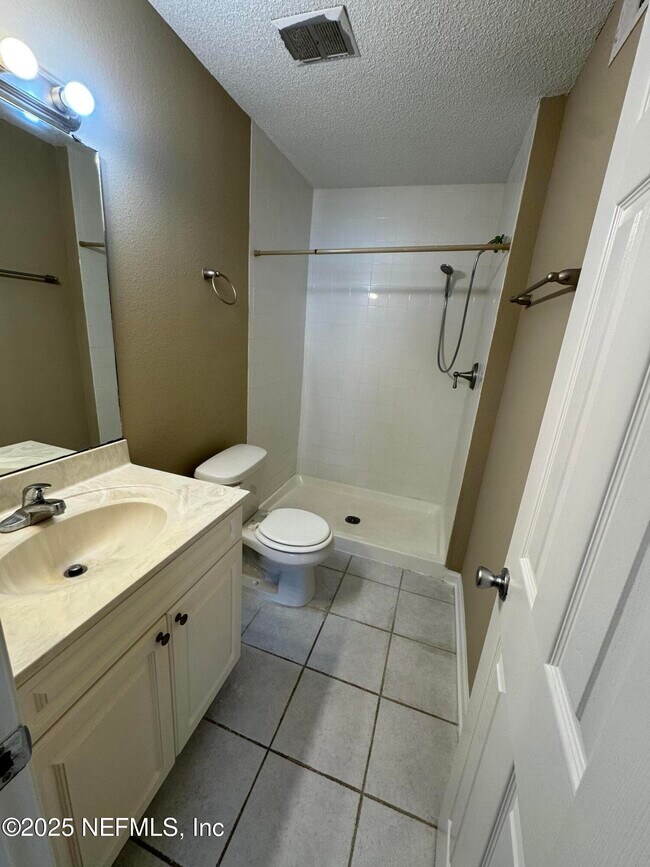 Building Photo - 6526 La Mirada Dr E