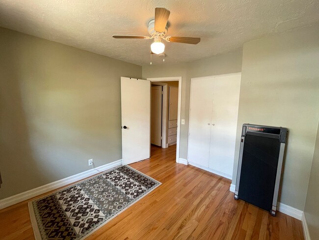 Building Photo - Lovely Home in St Johns with Fenced Yard, ...