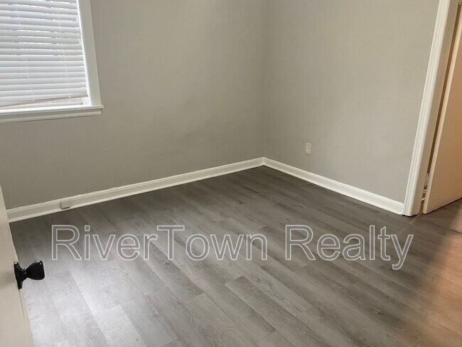 Building Photo - 3171 Princeton Ave