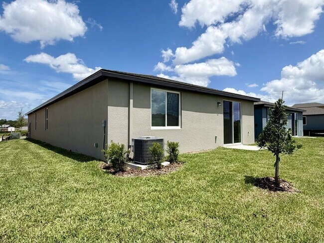 Building Photo - 1483 Brekey Wy