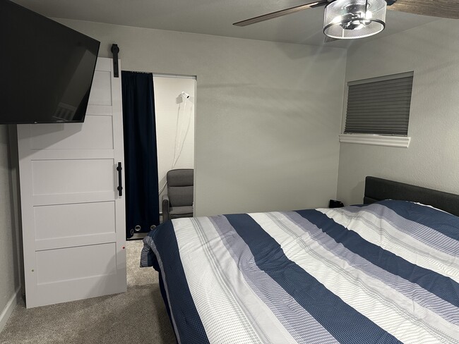 Building Photo - 11916 Barrett St