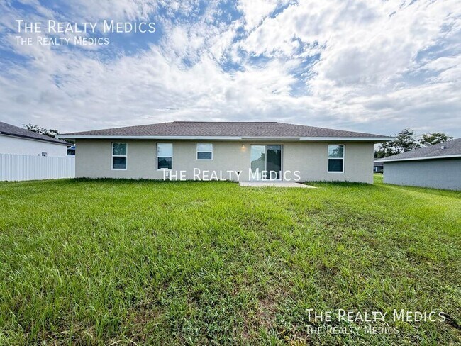 Building Photo - 15258 SW 43rd Avenue Rd