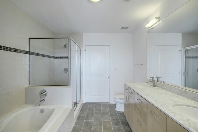 Building Photo - 5925 Almeda Rd