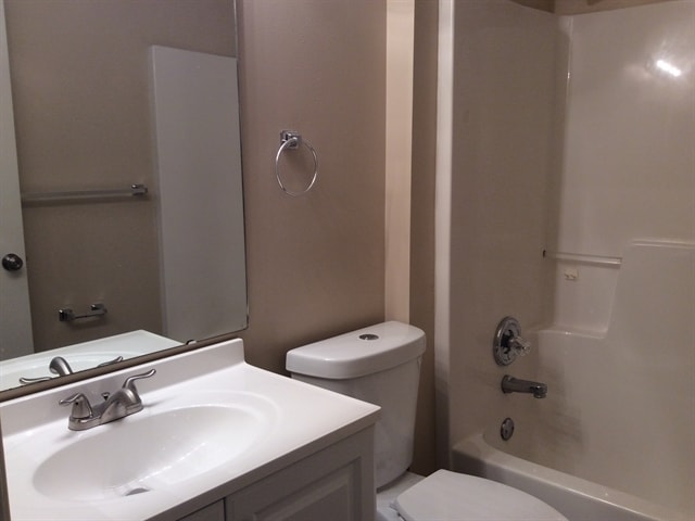 Building Photo - 4680 Greenhill St