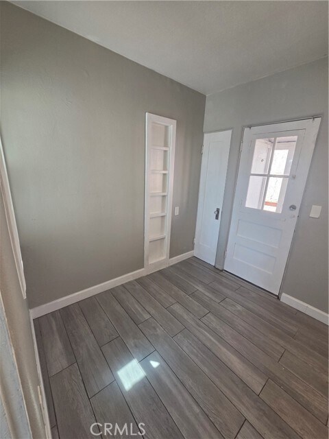 Building Photo - 8139 Beechwood Ave
