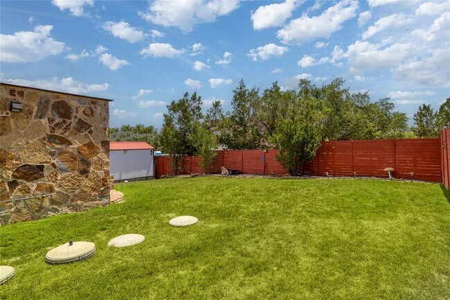 Building Photo - 15203 Lariat Trail