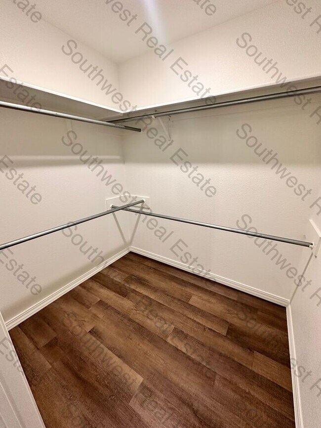 Building Photo - Brand new apartments