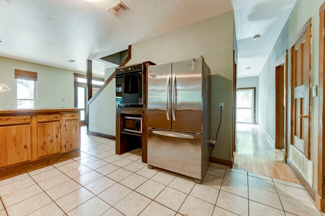 Building Photo - 13918 Hummingbird Ln