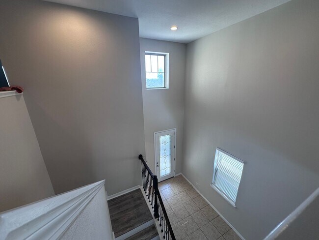 Building Photo - 6307 Pin Cherry Pl