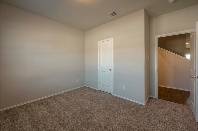 Building Photo - 2318 Georgina Falls Dr
