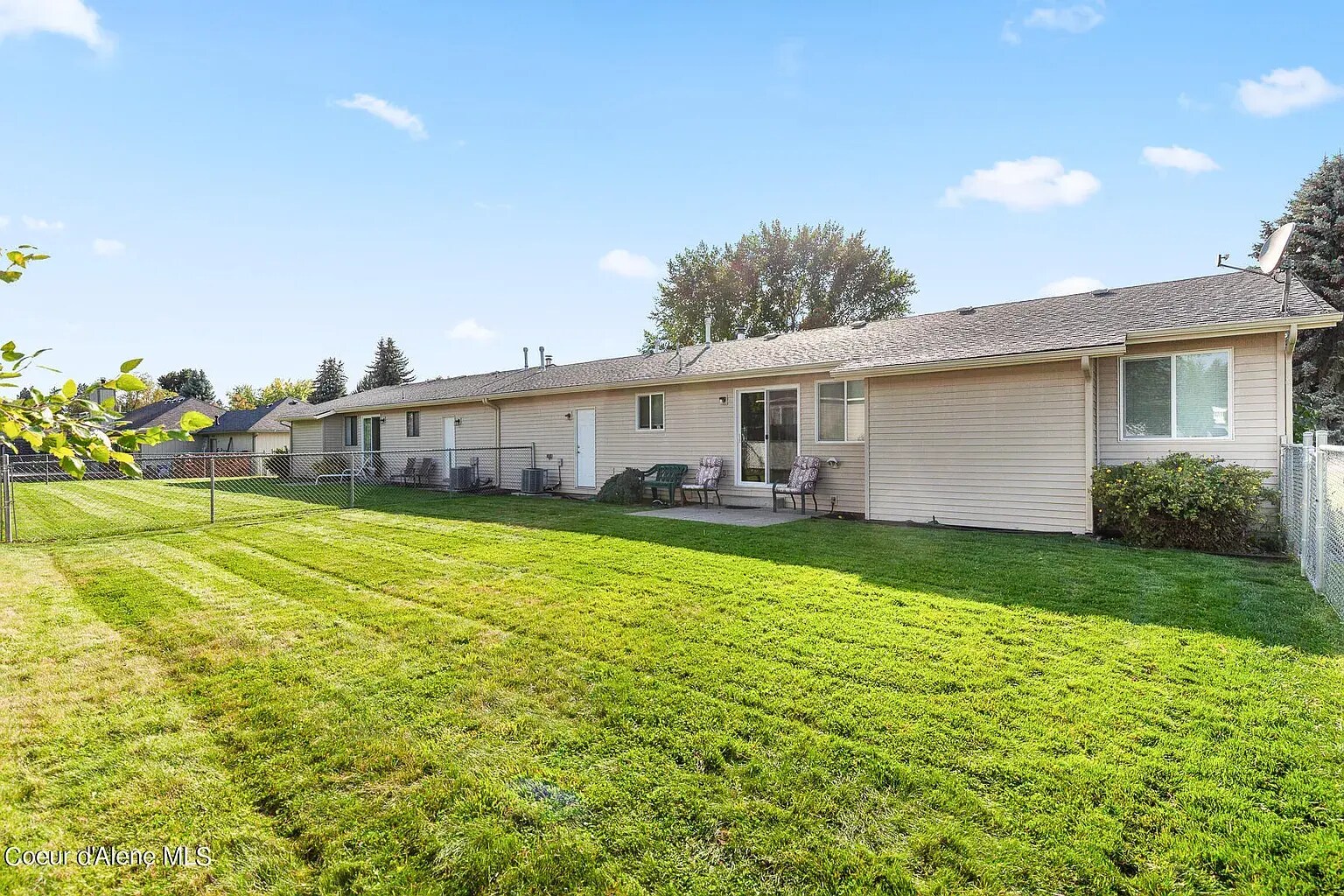 Building Photo - 9978 N Sunview Ln