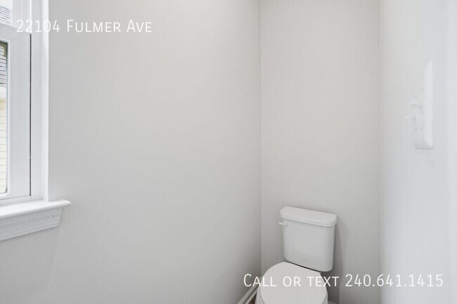 Building Photo - 22104 Fulmer Ave