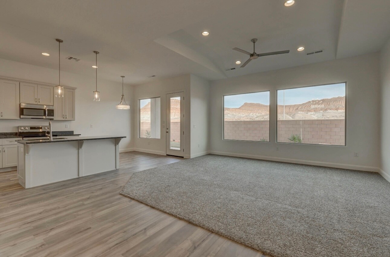Building Photo - 4729 S Lucy Ln