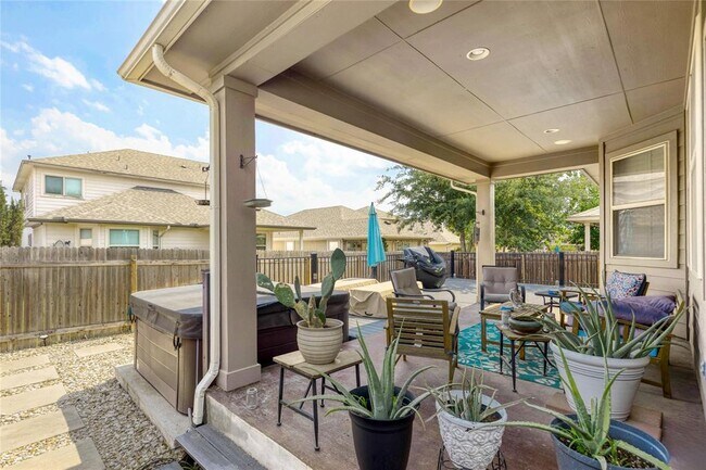 Building Photo - 133 Camden Cove