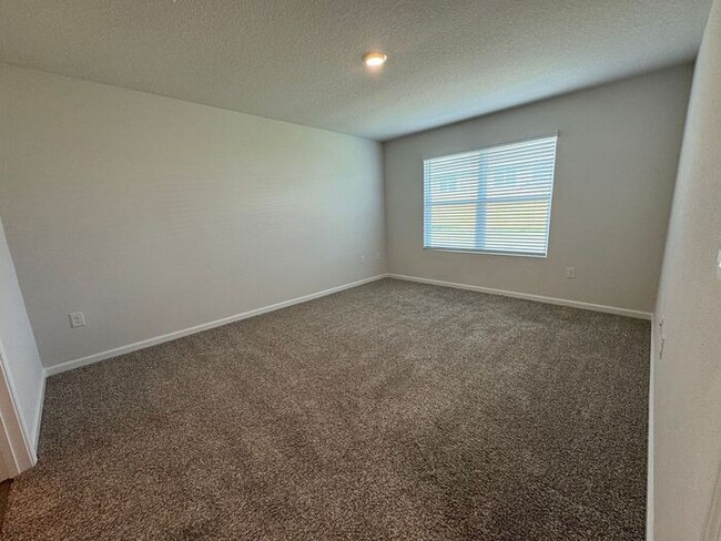 Building Photo - Pensacola - Deer Run - 4 bed, 2 bath w/ co...