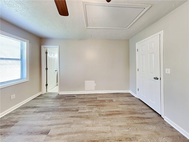 Building Photo - 1033 Dassow Ct