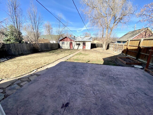 Building Photo - 955 5th St