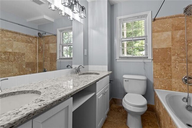 Building Photo - 4019 Shady Dr NW