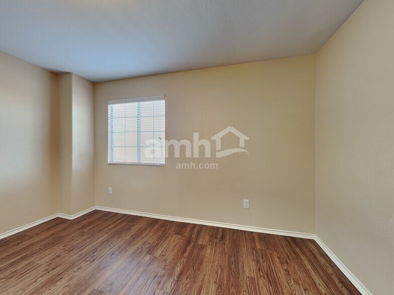 Building Photo - 20415 Shiloh Mist Ln