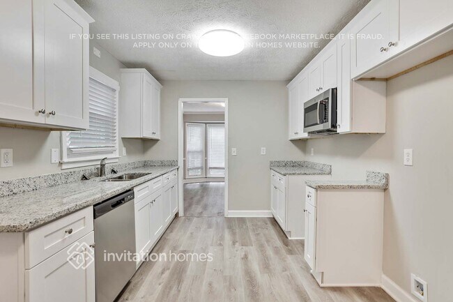 Building Photo - 643 Jason Ct