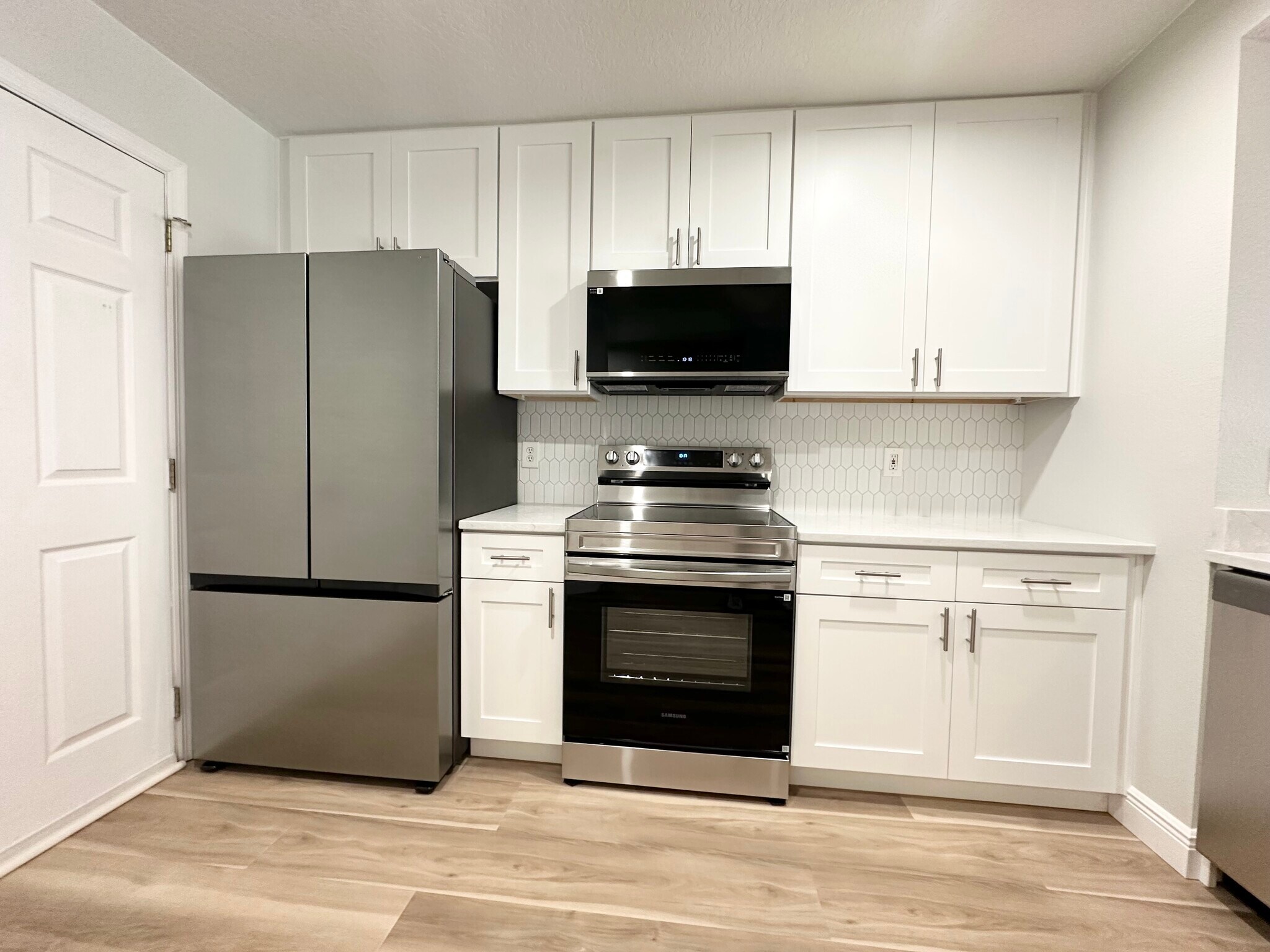 Building Photo - 804 E South St