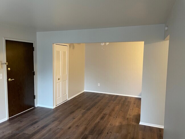 Building Photo - 38255 Fairway Ct