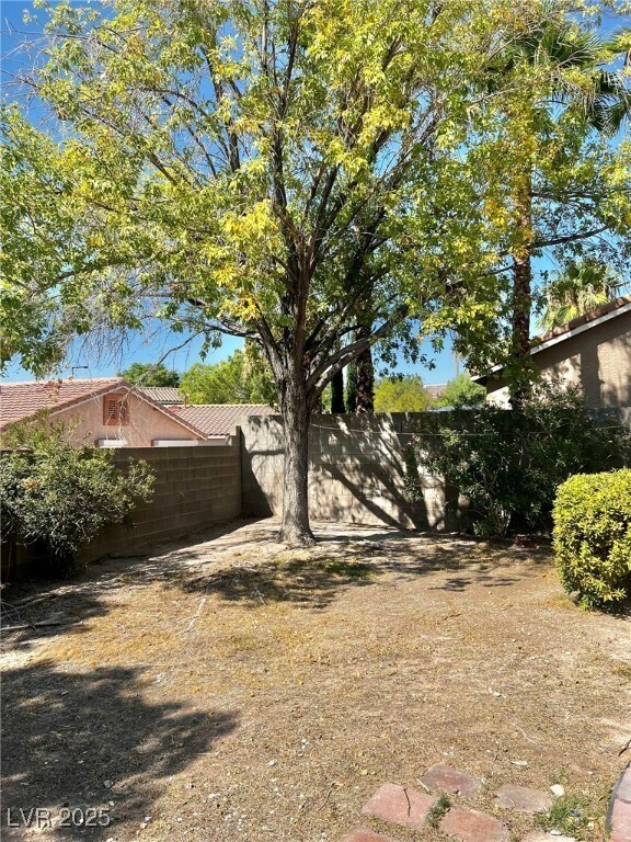 Building Photo - 10733 Esk Dr