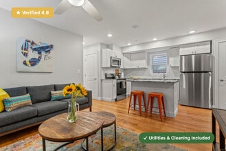 Building Photo - Furnished Bedroom with Private Bath in Cha...