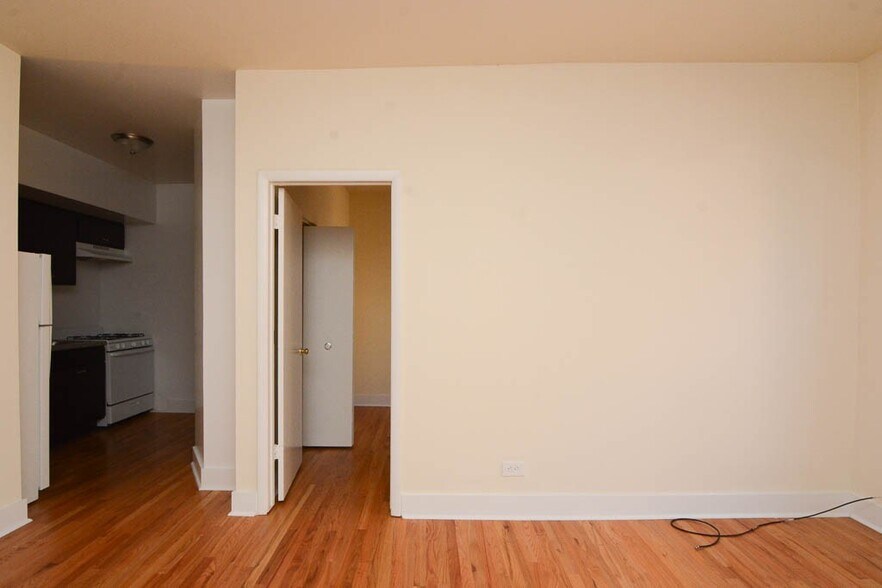 Building Photo - 1532 N Kedzie Ave