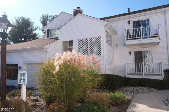 Primary Photo - 89 Alexandria Way