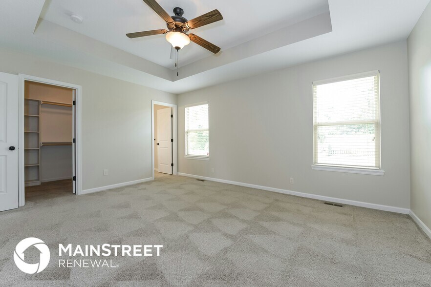 Building Photo - 409 Golfview Dr